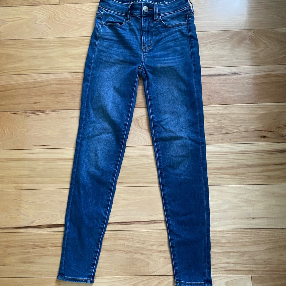 AEO denim blue jeans. Size women’s 00 short Next Level Stretch.